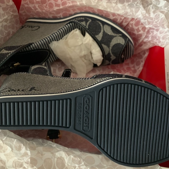 New Coach wedges size 7.5 - Picture 5 of 7